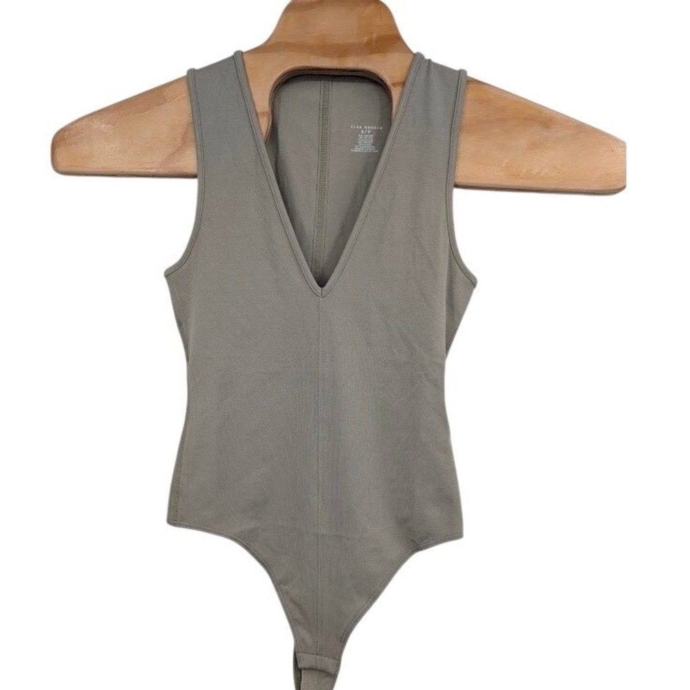 Club Monaco Deep V Neck Bodysuit Taupe Sleeveless Women's S NWT‎